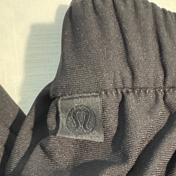 NWT lululemon athletica Men's AbC short - Picture 4 of 12